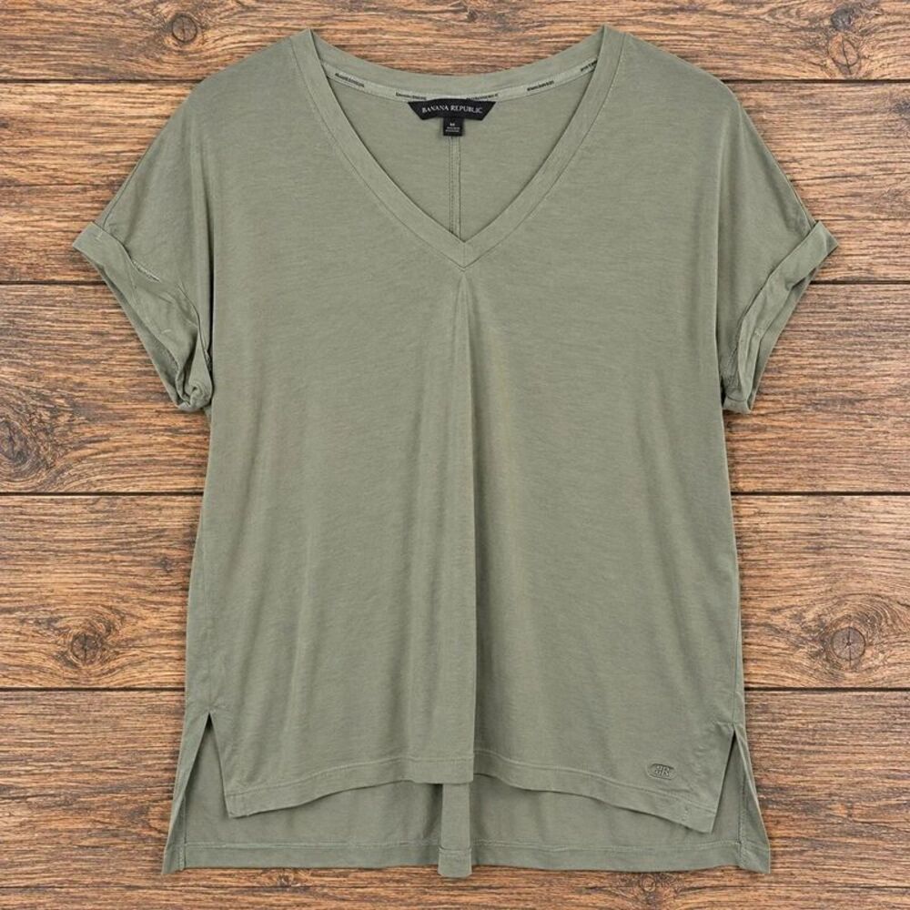 Banana Republic Sage Green V Neck Relaxed Fit High Low Tunic Top Size L